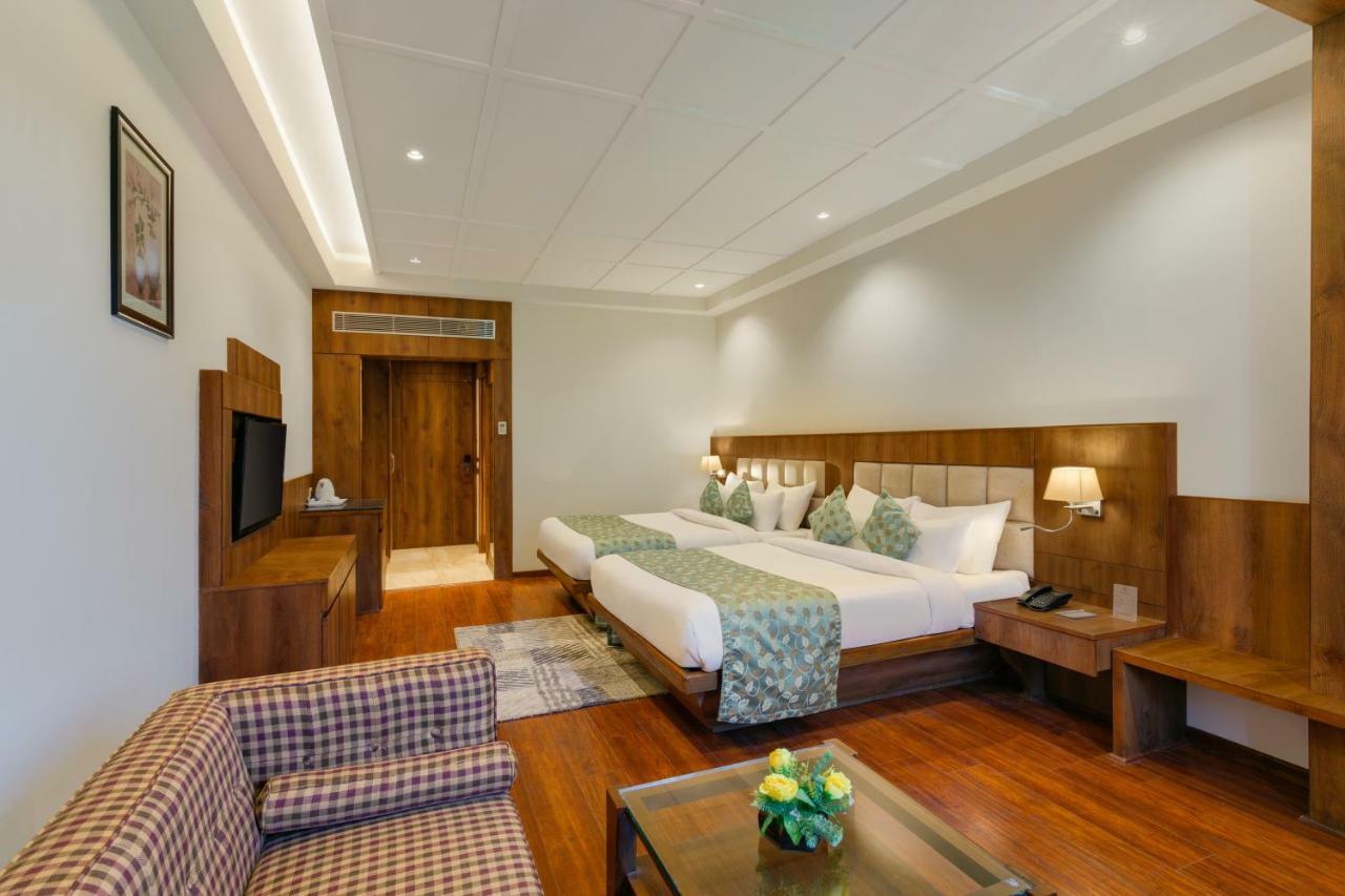 Alokik Resort- Pure Veg มะนาลี ภายนอก รูปภาพ