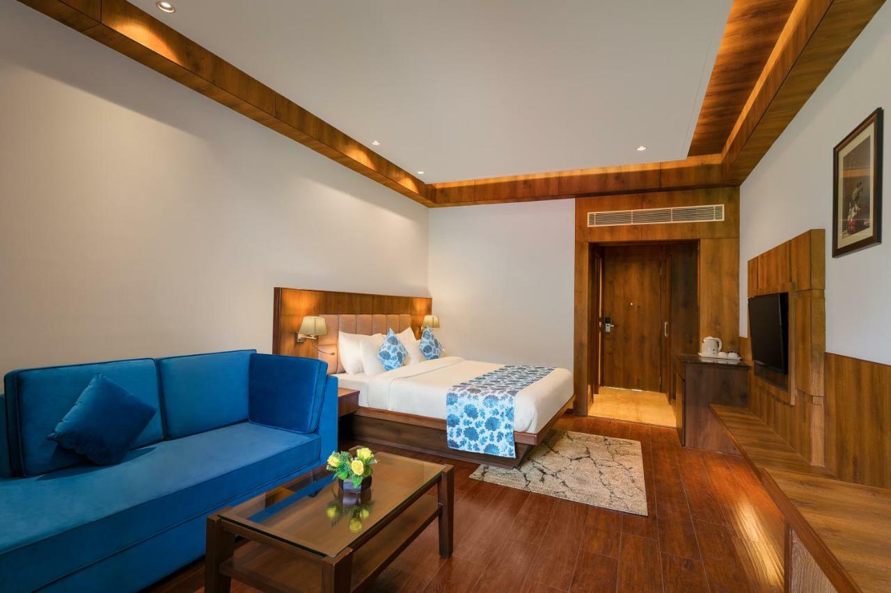 Alokik Resort- Pure Veg มะนาลี ภายนอก รูปภาพ