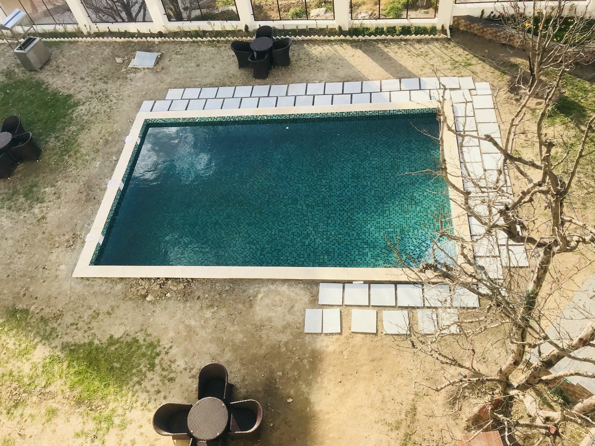 Alokik Resort- Pure Veg มะนาลี ภายนอก รูปภาพ